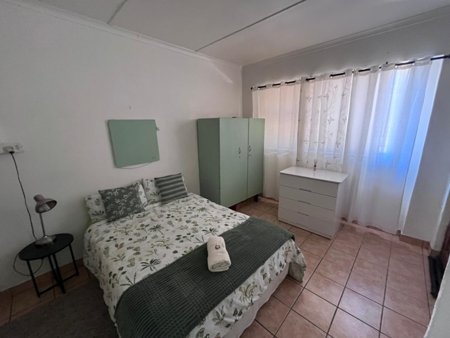 5 Bedroom Property for Sale in Rouxpark Western Cape